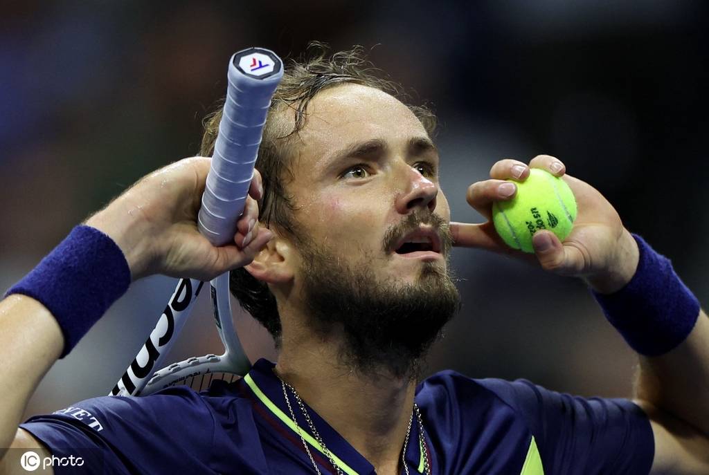 提出辞职 提出辞职