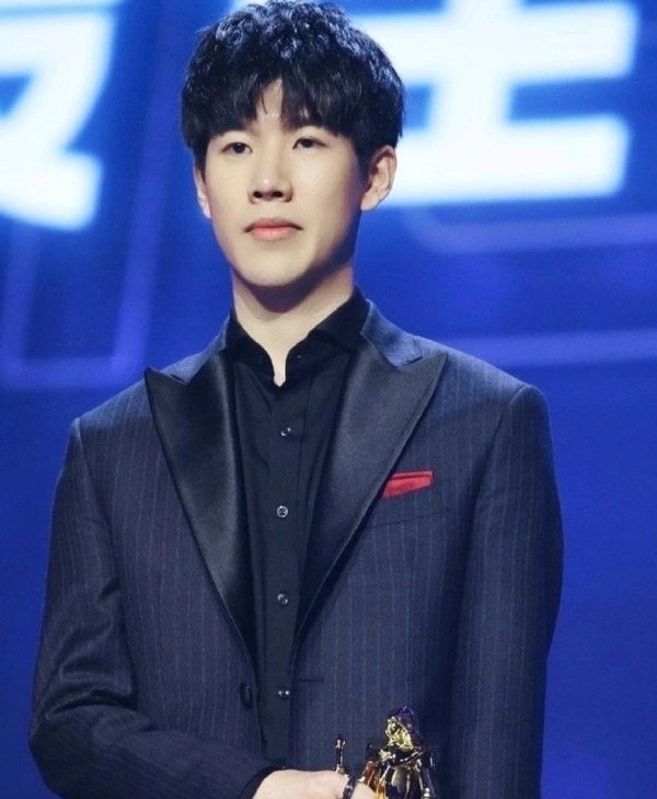 并以一句 并以一句